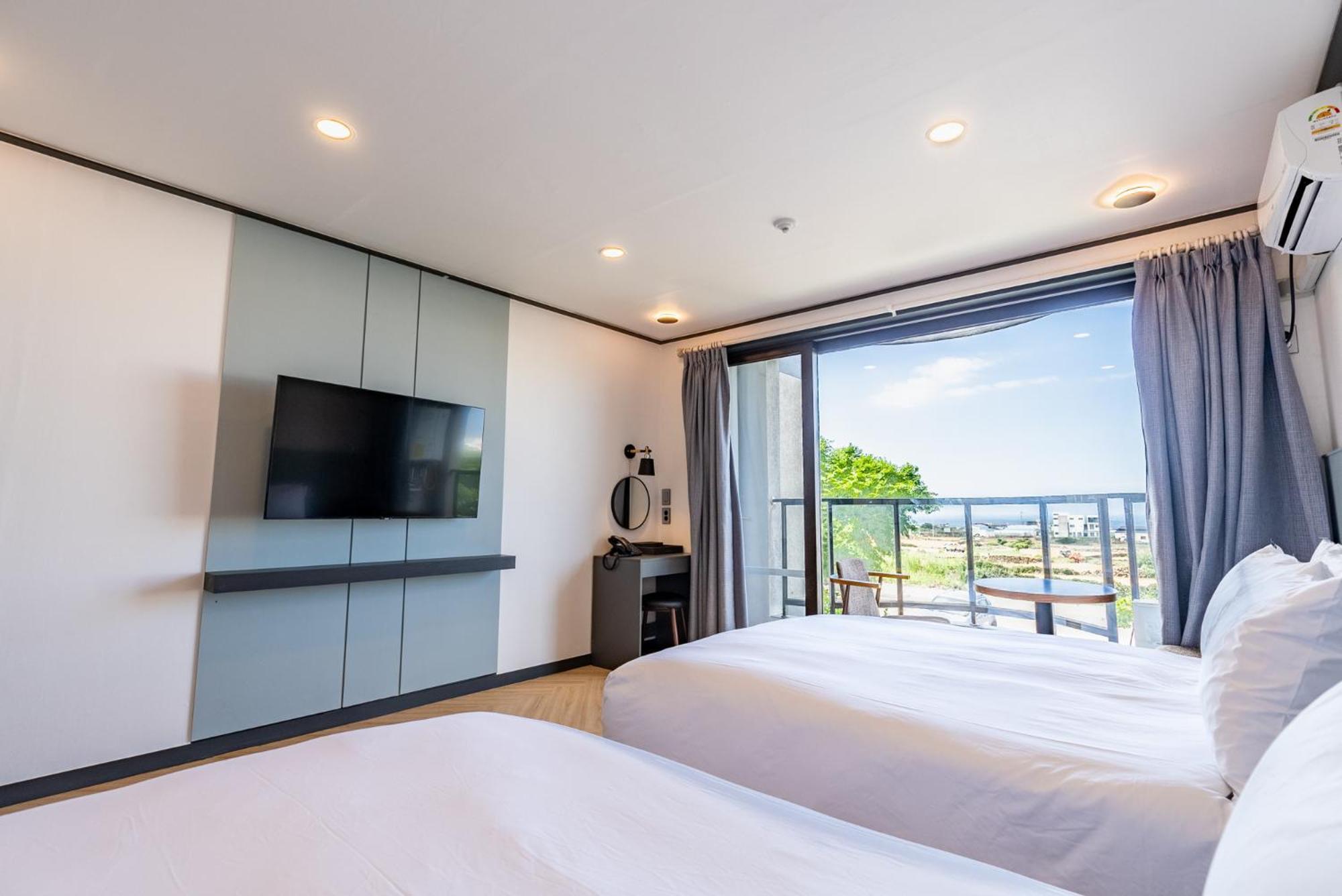 Eco Resort 4*